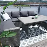 Spacious Penthouse With Ac And Free Parking Steps Away From The Station Lägenhet Koblenz (Rhineland-Palatinate)