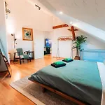 Spacious Penthouse With Ac And Free Parking Steps Away From The Station Koblenz (Rhineland-Palatinate)