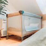 Lägenhet Spacious Penthouse With Ac And Free Parking Steps Away From The Station *