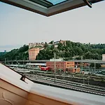Spacious Penthouse With Ac And Free Parking Steps Away From The Station Koblenz (Rhineland-Palatinate)