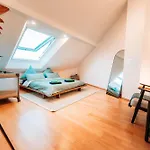Lägenhet Spacious Penthouse With Ac And Free Parking Steps Away From The Station Koblenz (Rhineland-Palatinate)