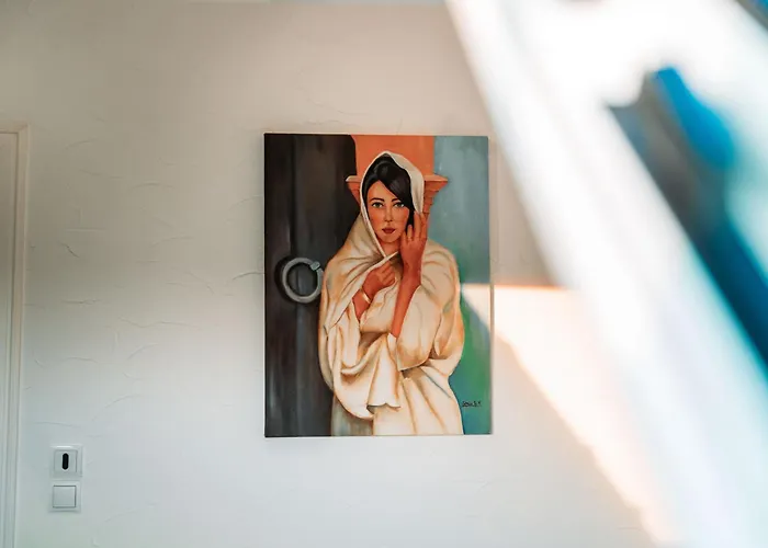 דירה Spacious Penthouse With Ac And Free Parking Steps Away From The Station *