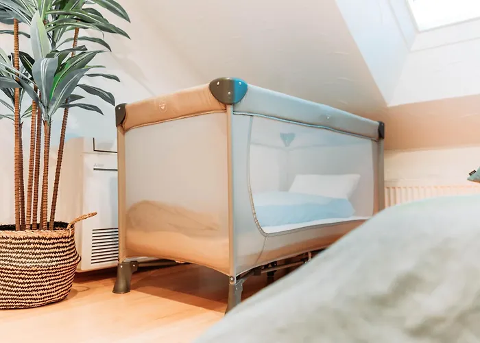 Апартаменты Spacious Penthouse With Ac And Free Parking Steps Away From The Station *