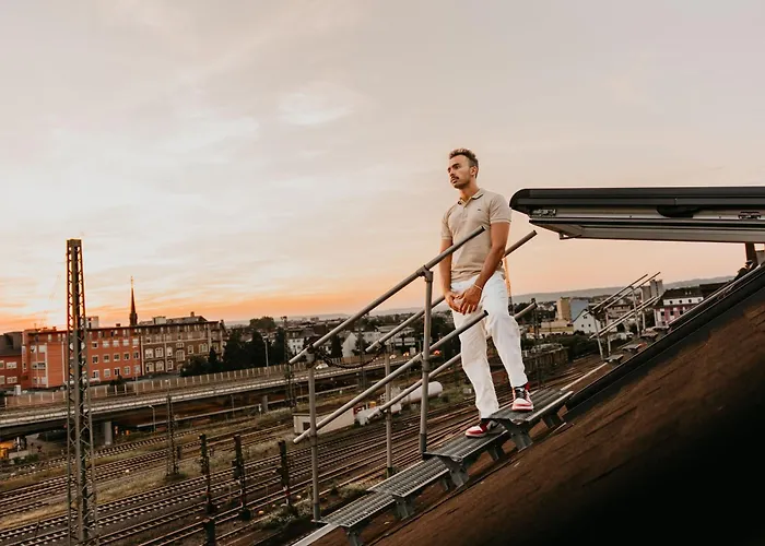 Spacious Penthouse With Ac And Free Parking Steps Away From The Station * Кобленц